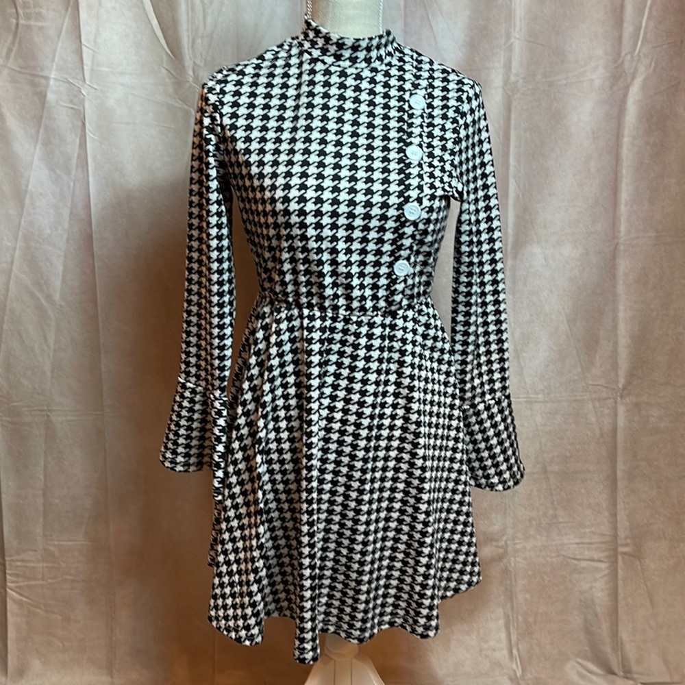 Shein women’s knee-high dress size small